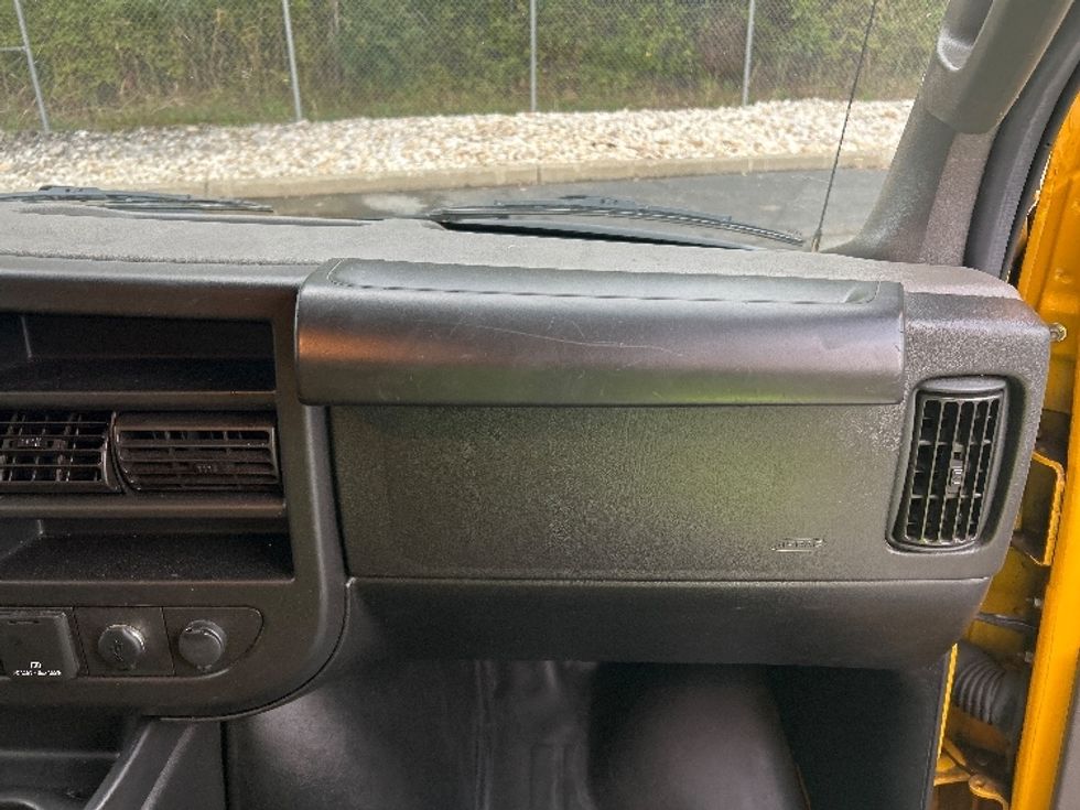 Light Duty Box Truck-Light and Medium Duty Trucks-GMC-2022-Savana G33903-North Bergen-NJ-104,572\n\t\tmiles-$ 25,750 - Image 18