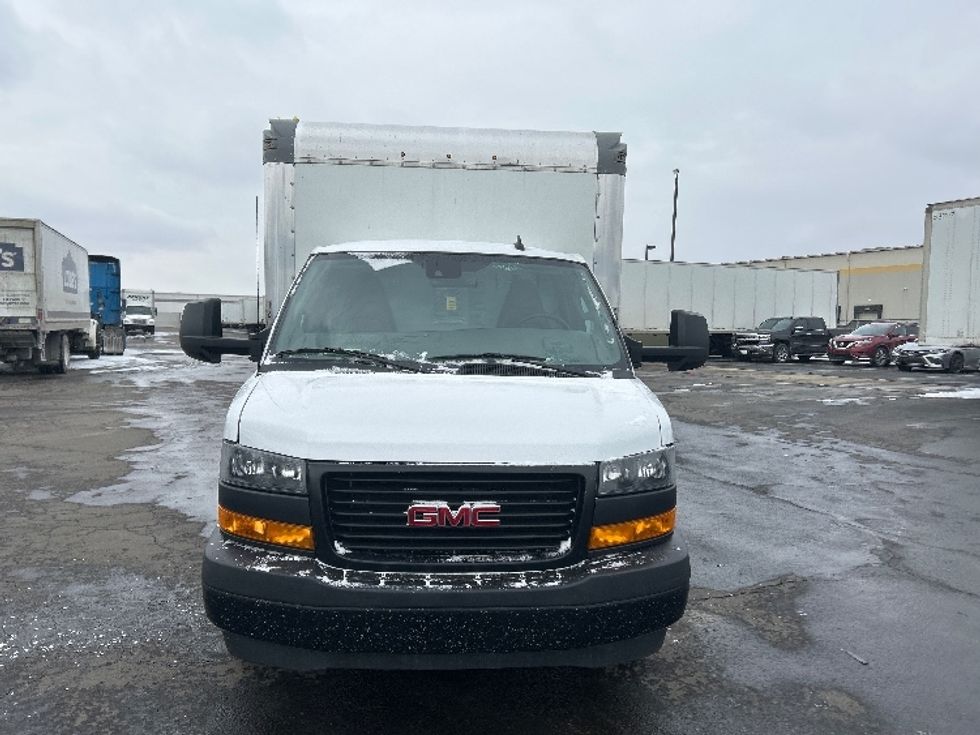 Light Duty Box Truck-Light and Medium Duty Trucks-GMC-2022-Savana G33903-Obetz-OH-100,338\n\t\tmiles-$ 33,000 - Image 2