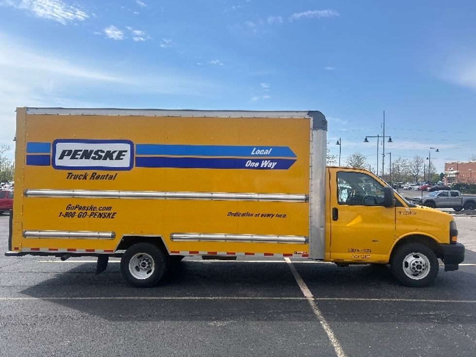 Light Duty Box Truck-Light and Medium Duty Trucks-GMC-2022-Savana G33903-Obetz-OH-68,156\n\t\tmiles-$ 33,000 - Image 14