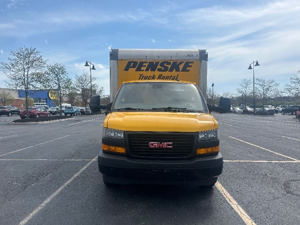 Light Duty Box Truck-Light and Medium Duty Trucks-GMC-2022-Savana G33903-Obetz-OH-68,156\n\t\tmiles-$ 33,000 - Image 2