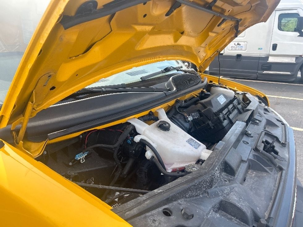 Light Duty Box Truck-Light and Medium Duty Trucks-GMC-2022-Savana G33903-Obetz-OH-68,156\n\t\tmiles-$ 33,000 - Image 22