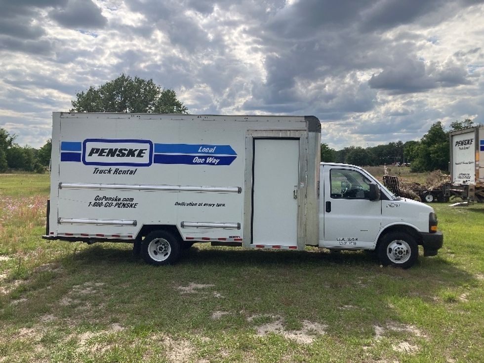 Light Duty Box Truck-Light and Medium Duty Trucks-GMC-2022-Savana G33903-Ocala-FL-50,500\n\t\tmiles-$ 40,750 - Image 15