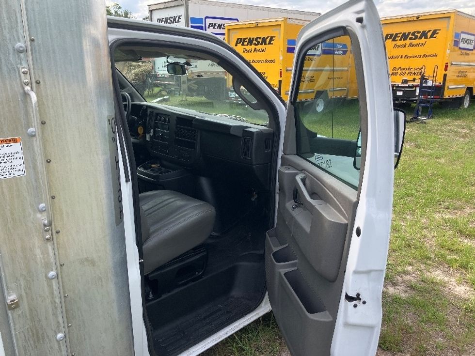 Light Duty Box Truck-Light and Medium Duty Trucks-GMC-2022-Savana G33903-Ocala-FL-50,500\n\t\tmiles-$ 40,750 - Image 20