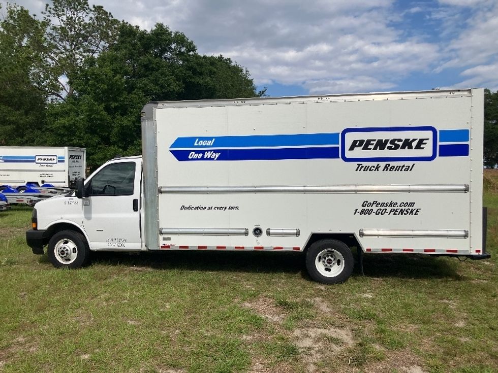 Light Duty Box Truck-Light and Medium Duty Trucks-GMC-2022-Savana G33903-Ocala-FL-50,500\n\t\tmiles-$ 40,750 - Image 4