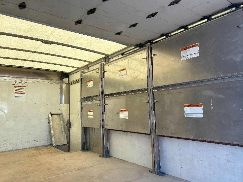 Light Duty Box Truck-Light and Medium Duty Trucks-GMC-2022-Savana G33903-Ocala-FL-59,227\n\t\tmiles-$ 42,000 - Image 12