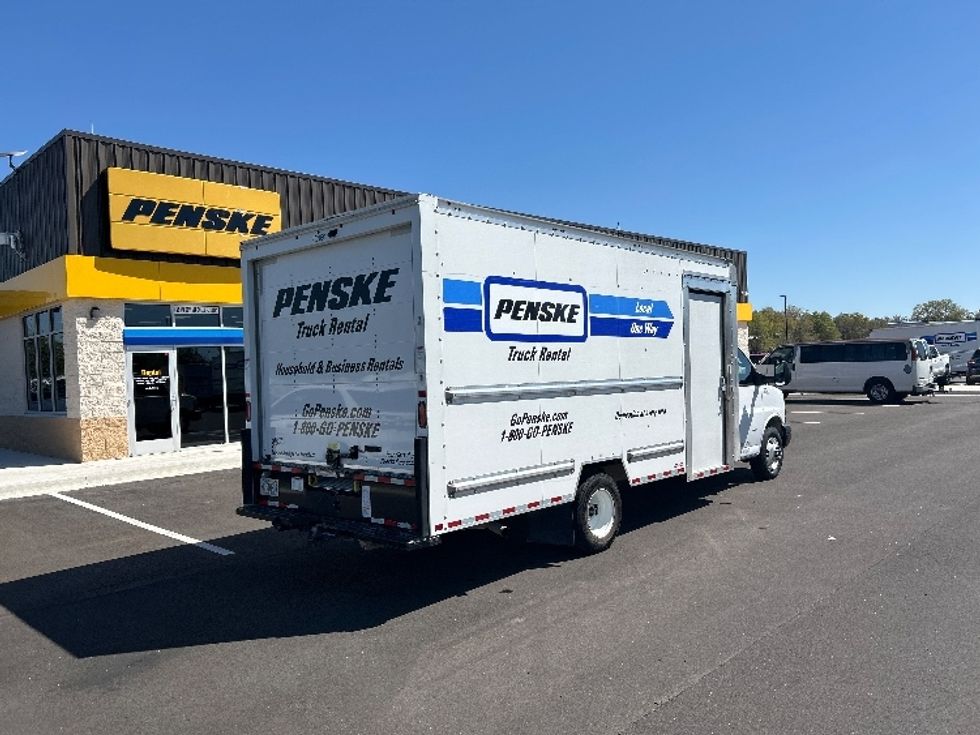 Light Duty Box Truck-Light and Medium Duty Trucks-GMC-2022-Savana G33903-Ocala-FL-59,227\n\t\tmiles-$ 42,000 - Image 13