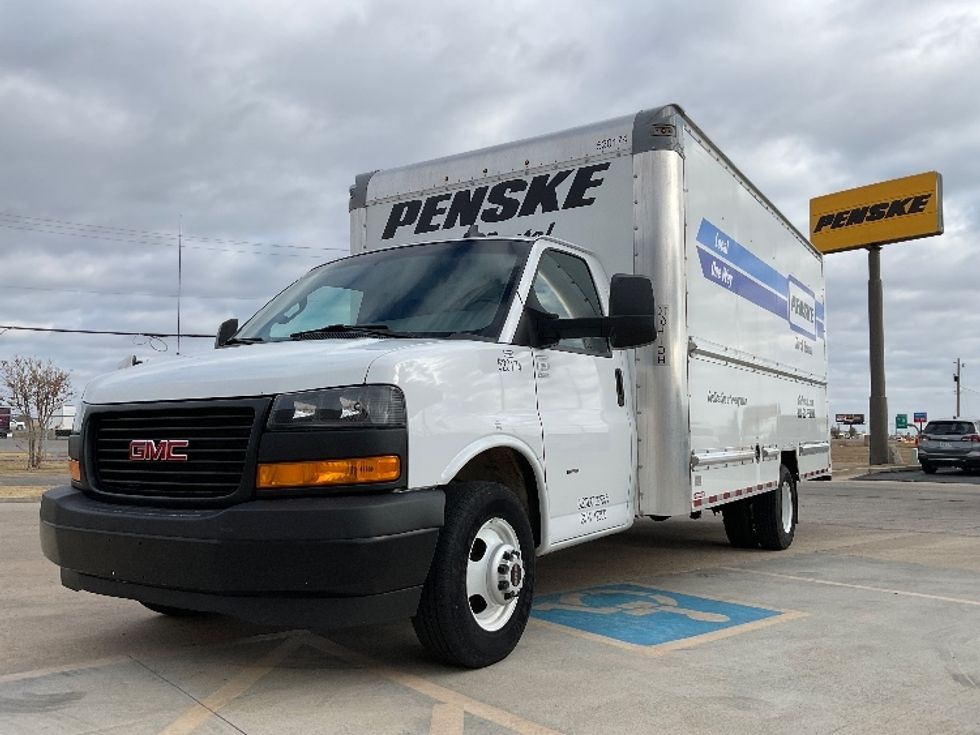 Light Duty Box Truck-Light and Medium Duty Trucks-GMC-2022-Savana G33903-Oklahoma City-OK-60,000\n\t\tmiles-$ 45,000 - Image 3