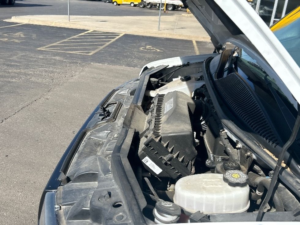 Light Duty Box Truck-Light and Medium Duty Trucks-GMC-2022-Savana G33903-Oklahoma City-OK-86,126\n\t\tmiles-$ 33,250 - Image 24