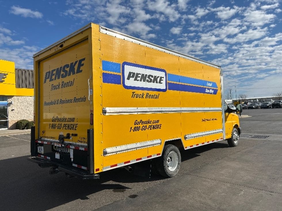Light Duty Box Truck-Light and Medium Duty Trucks-GMC-2022-Savana G33903-Oklahoma City-OK-86,981\n\t\tmiles-$ 29,750 - Image 11