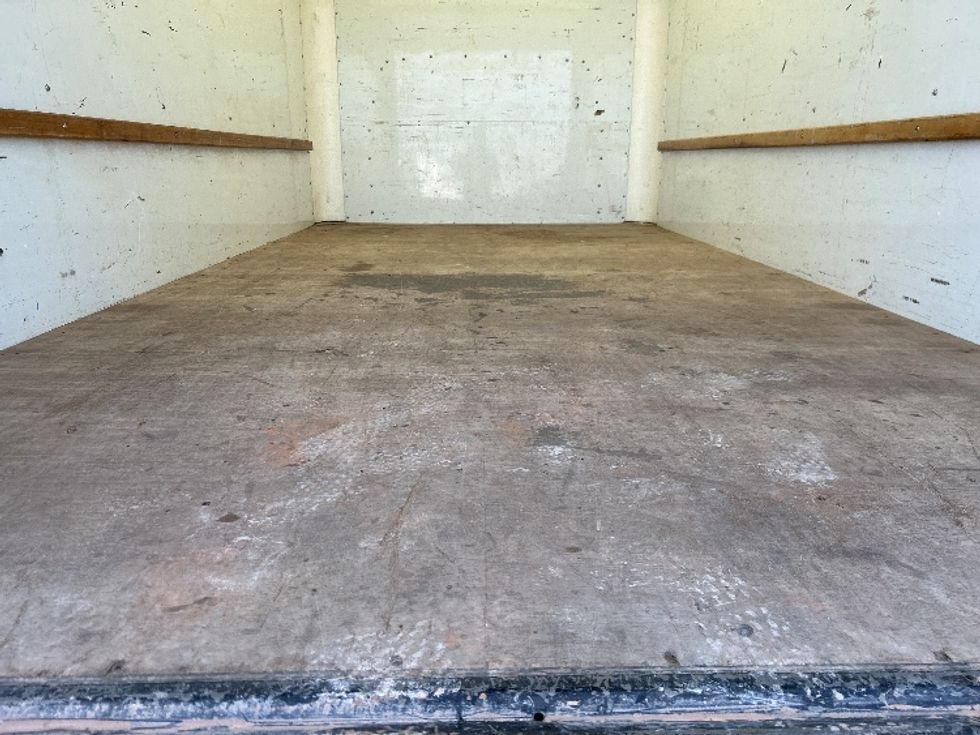 Light Duty Box Truck-Light and Medium Duty Trucks-GMC-2022-Savana G33903-Oklahoma City-OK-86,981\n\t\tmiles-$ 29,750 - Image 8