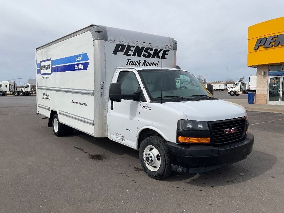 Light Duty Box Truck-Light and Medium Duty Trucks-GMC-2022-Savana G33903-Oklahoma City-OK-90,620\n\t\tmiles-$ 32,750 - Image 1