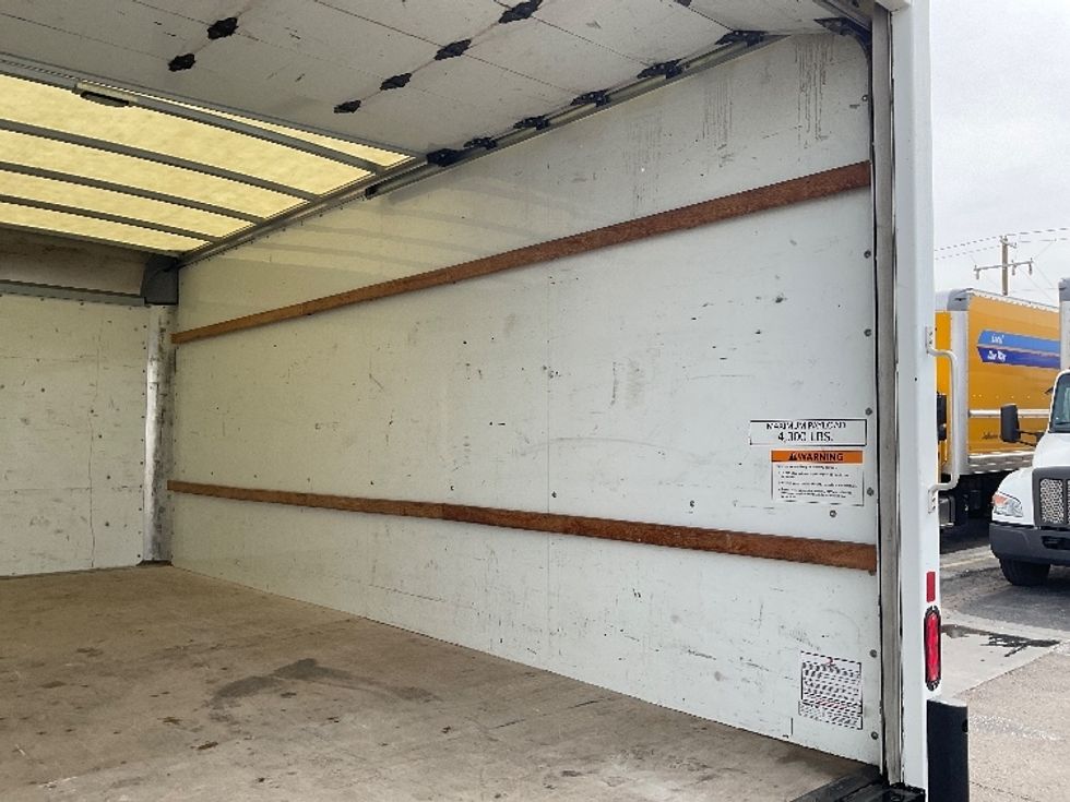 Light Duty Box Truck-Light and Medium Duty Trucks-GMC-2022-Savana G33903-Oklahoma City-OK-90,620\n\t\tmiles-$ 32,750 - Image 11