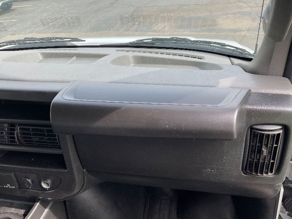 Light Duty Box Truck-Light and Medium Duty Trucks-GMC-2022-Savana G33903-Oklahoma City-OK-90,620\n\t\tmiles-$ 32,750 - Image 19