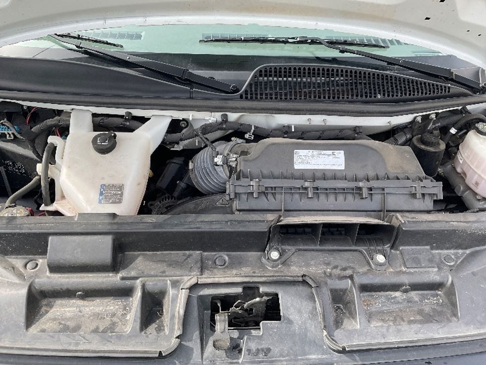 Light Duty Box Truck-Light and Medium Duty Trucks-GMC-2022-Savana G33903-Oklahoma City-OK-90,620\n\t\tmiles-$ 32,750 - Image 21