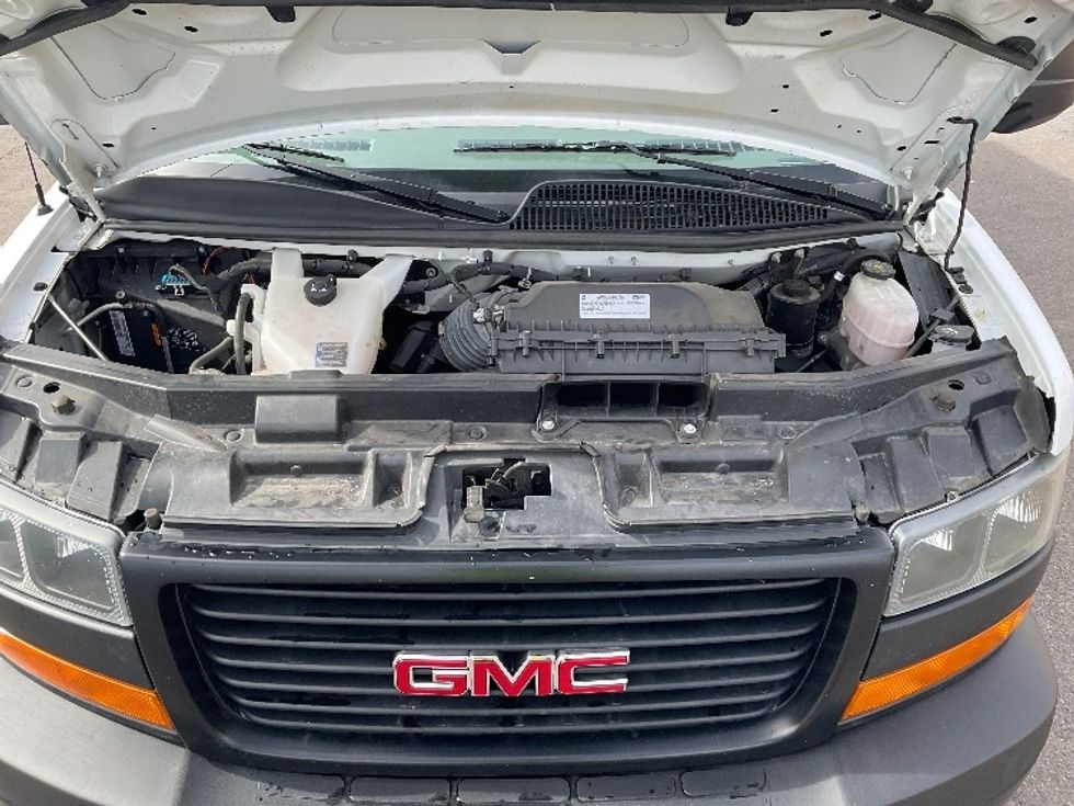 Light Duty Box Truck-Light and Medium Duty Trucks-GMC-2022-Savana G33903-Oklahoma City-OK-90,620\n\t\tmiles-$ 32,750 - Image 22