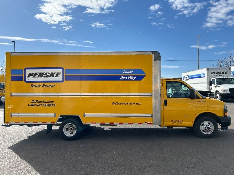 Light Duty Box Truck-Light and Medium Duty Trucks-GMC-2022-Savana G33903-Oklahoma City-OK-96,807\n\t\tmiles-$ 28,750 - Image 12