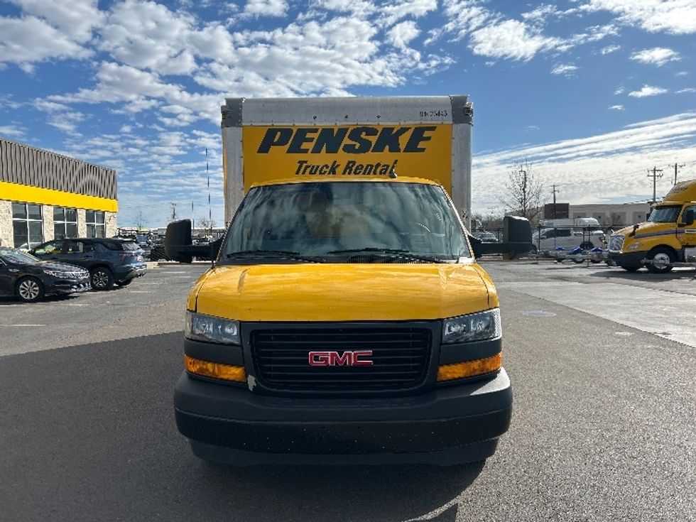 Light Duty Box Truck-Light and Medium Duty Trucks-GMC-2022-Savana G33903-Oklahoma City-OK-96,807\n\t\tmiles-$ 28,750 - Image 2