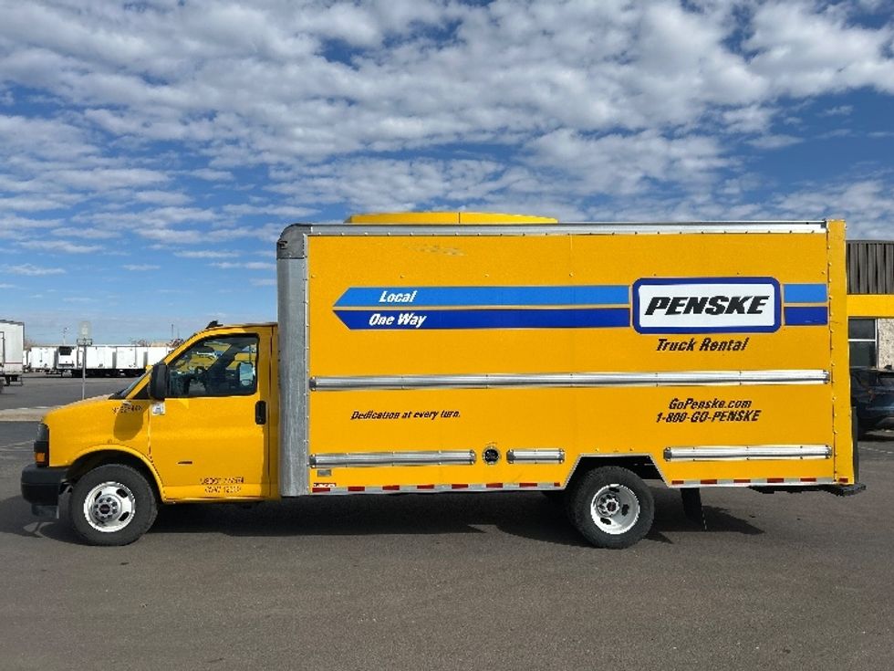 Light Duty Box Truck-Light and Medium Duty Trucks-GMC-2022-Savana G33903-Oklahoma City-OK-96,807\n\t\tmiles-$ 28,750 - Image 4