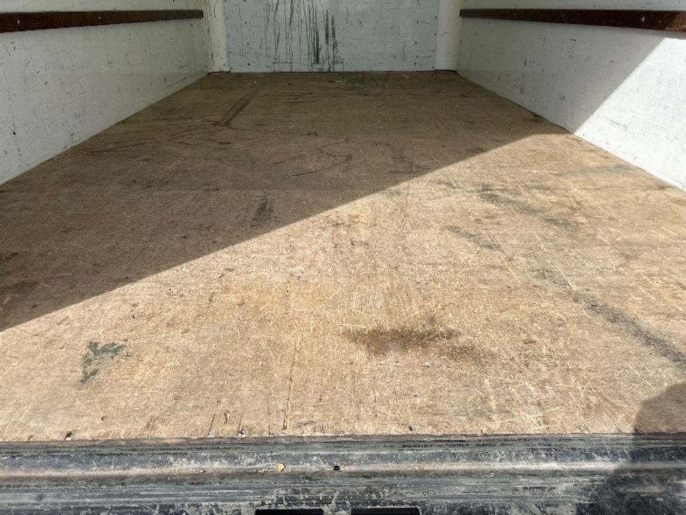 Light Duty Box Truck-Light and Medium Duty Trucks-GMC-2022-Savana G33903-Oklahoma City-OK-96,807\n\t\tmiles-$ 28,750 - Image 8