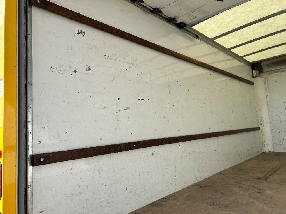 Light Duty Box Truck-Light and Medium Duty Trucks-GMC-2022-Savana G33903-Oklahoma City-OK-96,807\n\t\tmiles-$ 28,750 - Image 9