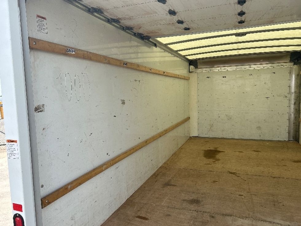 Light Duty Box Truck-Light and Medium Duty Trucks-GMC-2022-Savana G33903-Oklahoma City-OK-97,137\n\t\tmiles-$ 32,000 - Image 11