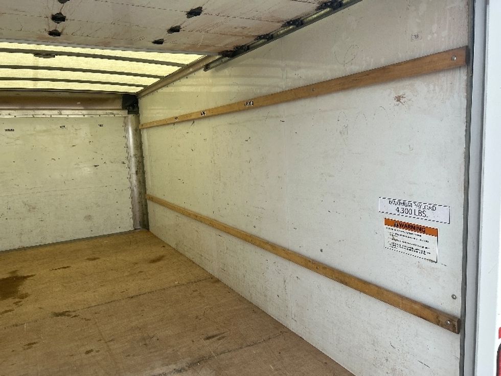 Light Duty Box Truck-Light and Medium Duty Trucks-GMC-2022-Savana G33903-Oklahoma City-OK-97,137\n\t\tmiles-$ 32,000 - Image 12