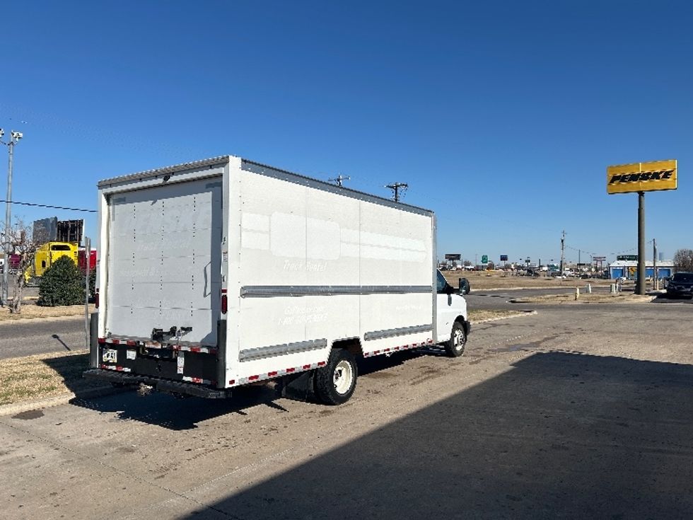 Light Duty Box Truck-Light and Medium Duty Trucks-GMC-2022-Savana G33903-Oklahoma City-OK-97,137\n\t\tmiles-$ 32,000 - Image 13