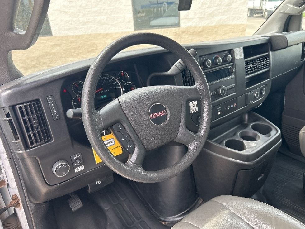 Light Duty Box Truck-Light and Medium Duty Trucks-GMC-2022-Savana G33903-Oklahoma City-OK-97,137\n\t\tmiles-$ 32,000 - Image 17