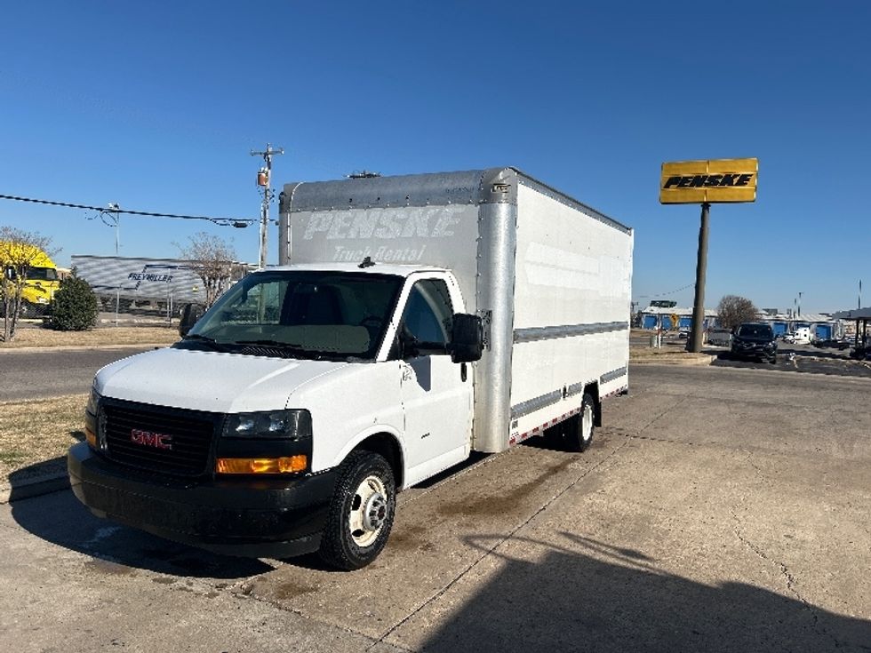 Light Duty Box Truck-Light and Medium Duty Trucks-GMC-2022-Savana G33903-Oklahoma City-OK-97,137\n\t\tmiles-$ 32,000 - Image 3