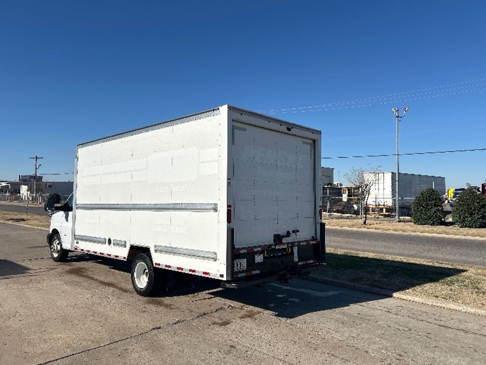 Light Duty Box Truck-Light and Medium Duty Trucks-GMC-2022-Savana G33903-Oklahoma City-OK-97,137\n\t\tmiles-$ 32,000 - Image 6