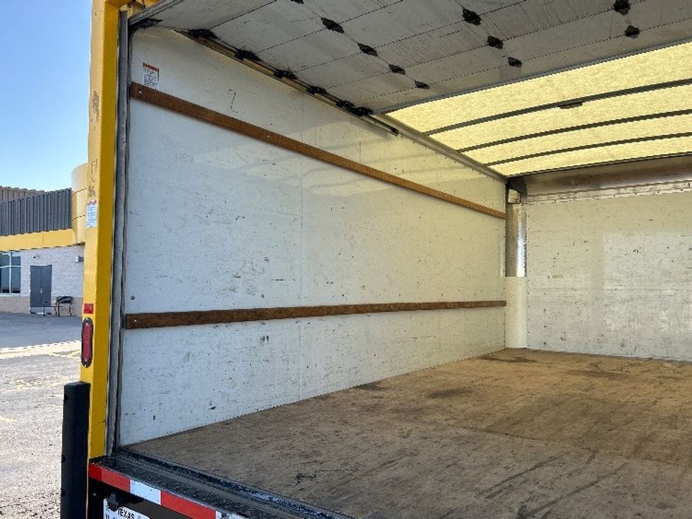 Light Duty Box Truck-Light and Medium Duty Trucks-GMC-2022-Savana G33903-Oklahoma City-OK-99,329\n\t\tmiles-$ 26,250 - Image 11