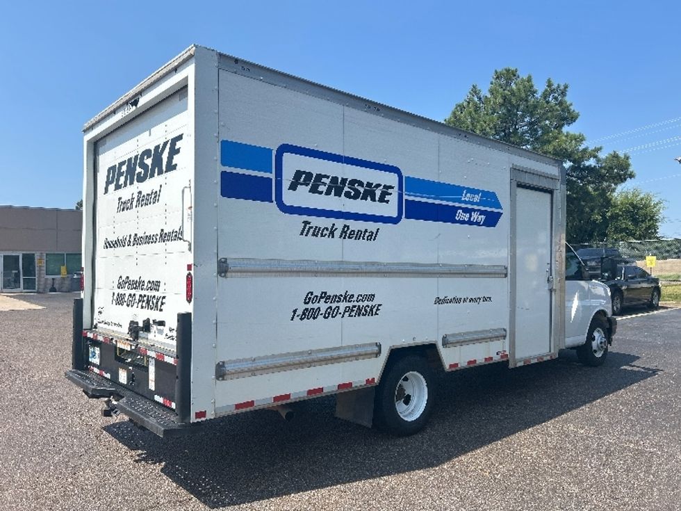 Light Duty Box Truck-Light and Medium Duty Trucks-GMC-2022-Savana G33903-Olive Branch-MS-103,563\n\t\tmiles-$ 33,750 - Image 12