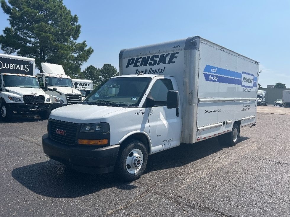 Light Duty Box Truck-Light and Medium Duty Trucks-GMC-2022-Savana G33903-Olive Branch-MS-103,563\n\t\tmiles-$ 33,750 - Image 3
