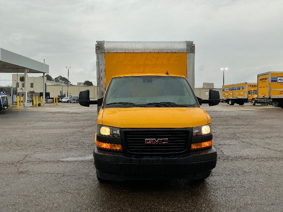 Light Duty Box Truck-Light and Medium Duty Trucks-GMC-2022-Savana G33903-Olive Branch-MS-109,398\n\t\tmiles-$ 26,500 - Image 2