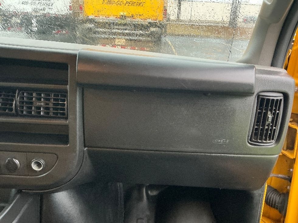 Light Duty Box Truck-Light and Medium Duty Trucks-GMC-2022-Savana G33903-Olive Branch-MS-109,398\n\t\tmiles-$ 26,500 - Image 20