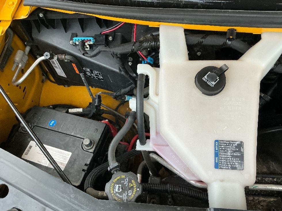 Light Duty Box Truck-Light and Medium Duty Trucks-GMC-2022-Savana G33903-Olive Branch-MS-109,398\n\t\tmiles-$ 26,500 - Image 22