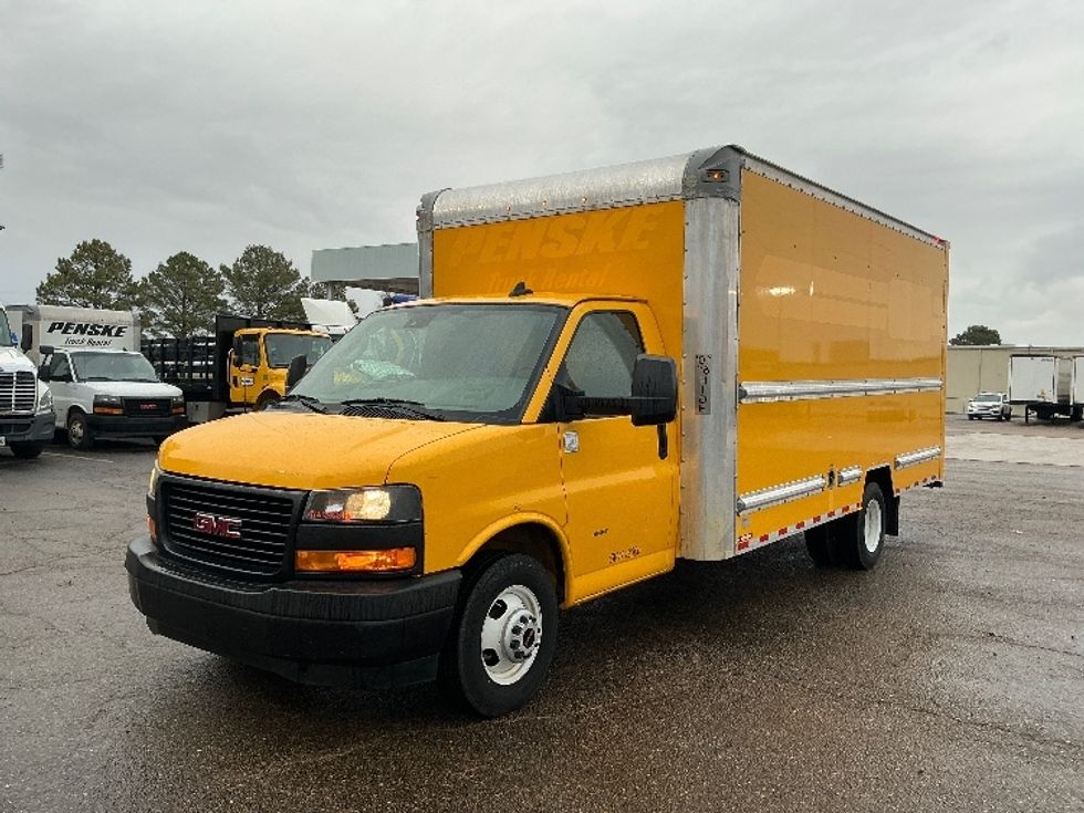 Light Duty Box Truck-Light and Medium Duty Trucks-GMC-2022-Savana G33903-Olive Branch-MS-109,398\n\t\tmiles-$ 26,500 - Image 3