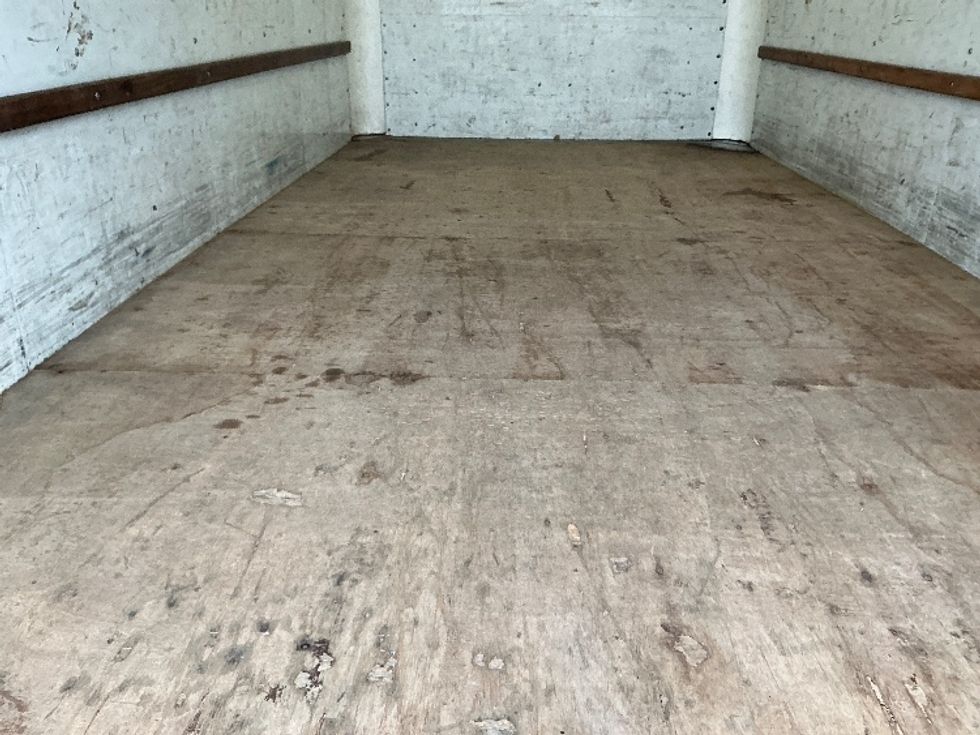 Light Duty Box Truck-Light and Medium Duty Trucks-GMC-2022-Savana G33903-Olive Branch-MS-109,398\n\t\tmiles-$ 26,500 - Image 9