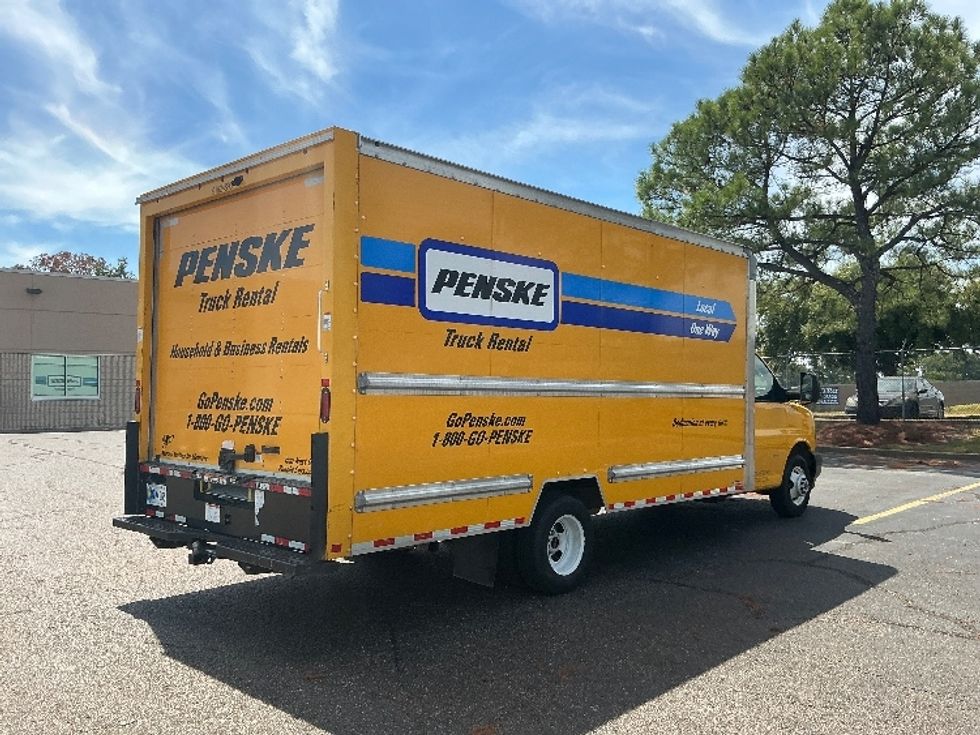 Light Duty Box Truck-Light and Medium Duty Trucks-GMC-2022-Savana G33903-Olive Branch-MS-64,654\n\t\tmiles-$ 30,500 - Image 12