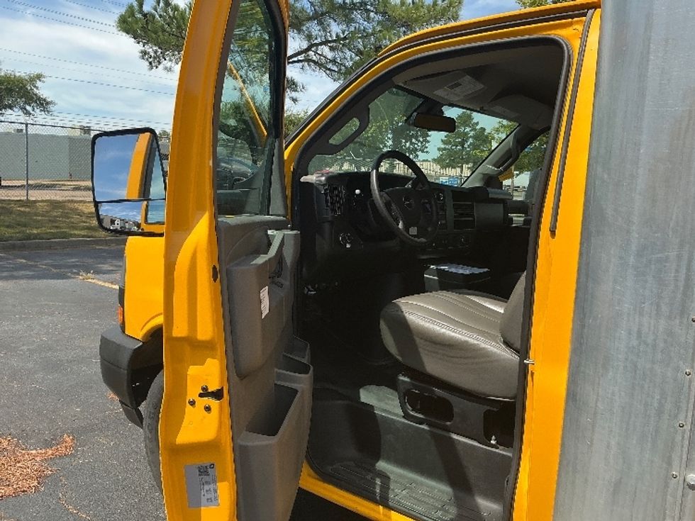 Light Duty Box Truck-Light and Medium Duty Trucks-GMC-2022-Savana G33903-Olive Branch-MS-64,654\n\t\tmiles-$ 30,500 - Image 15
