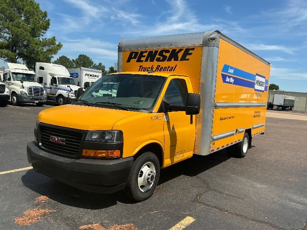 Light Duty Box Truck-Light and Medium Duty Trucks-GMC-2022-Savana G33903-Olive Branch-MS-64,654\n\t\tmiles-$ 30,500 - Image 3
