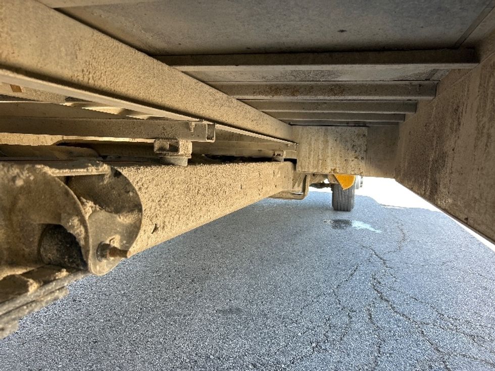 Light Duty Box Truck-Light and Medium Duty Trucks-GMC-2022-Savana G33903-Olive Branch-MS-64,807\n\t\tmiles-$ 30,500 - Image 13