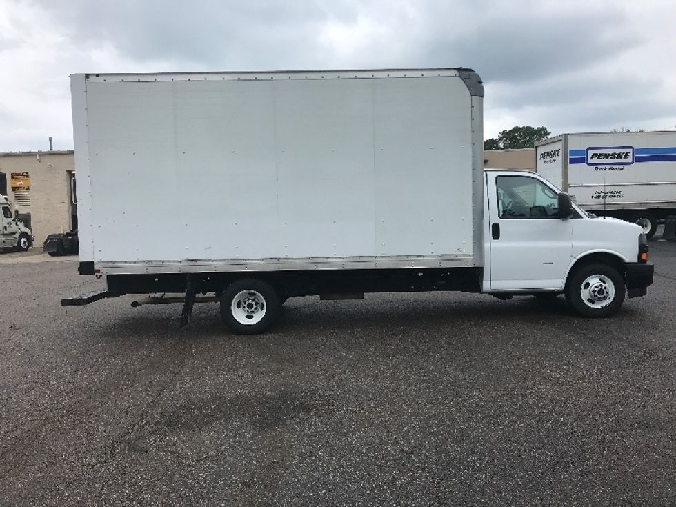 Light Duty Box Truck-Light and Medium Duty Trucks-GMC-2022-Savana G33903-Olive Branch-MS-80,753\n\t\tmiles-$ 42,500 - Image 14