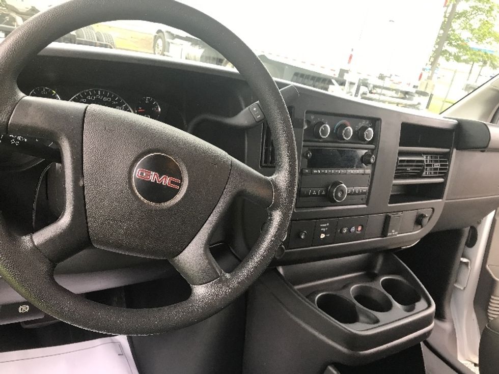 Light Duty Box Truck-Light and Medium Duty Trucks-GMC-2022-Savana G33903-Olive Branch-MS-80,753\n\t\tmiles-$ 42,500 - Image 17