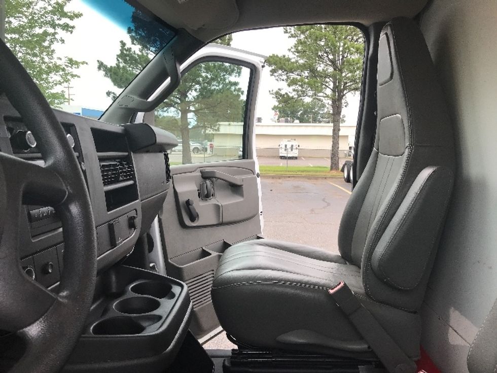 Light Duty Box Truck-Light and Medium Duty Trucks-GMC-2022-Savana G33903-Olive Branch-MS-80,753\n\t\tmiles-$ 42,500 - Image 18