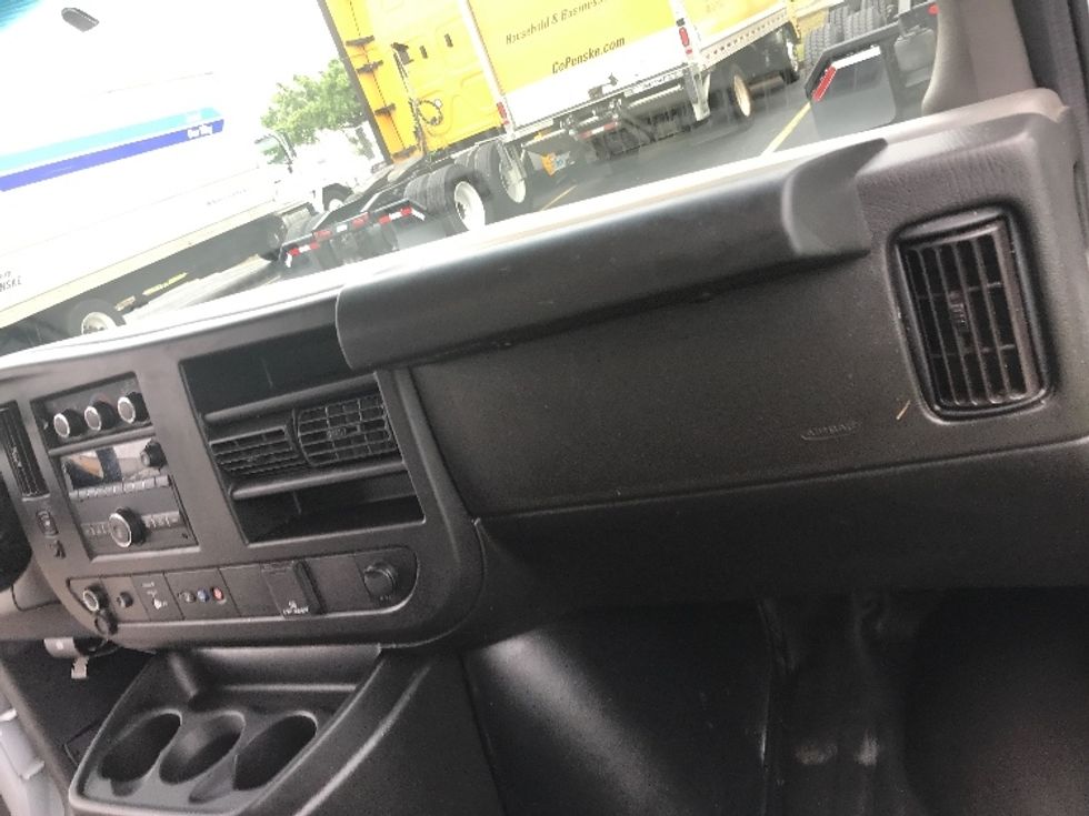 Light Duty Box Truck-Light and Medium Duty Trucks-GMC-2022-Savana G33903-Olive Branch-MS-80,753\n\t\tmiles-$ 42,500 - Image 20