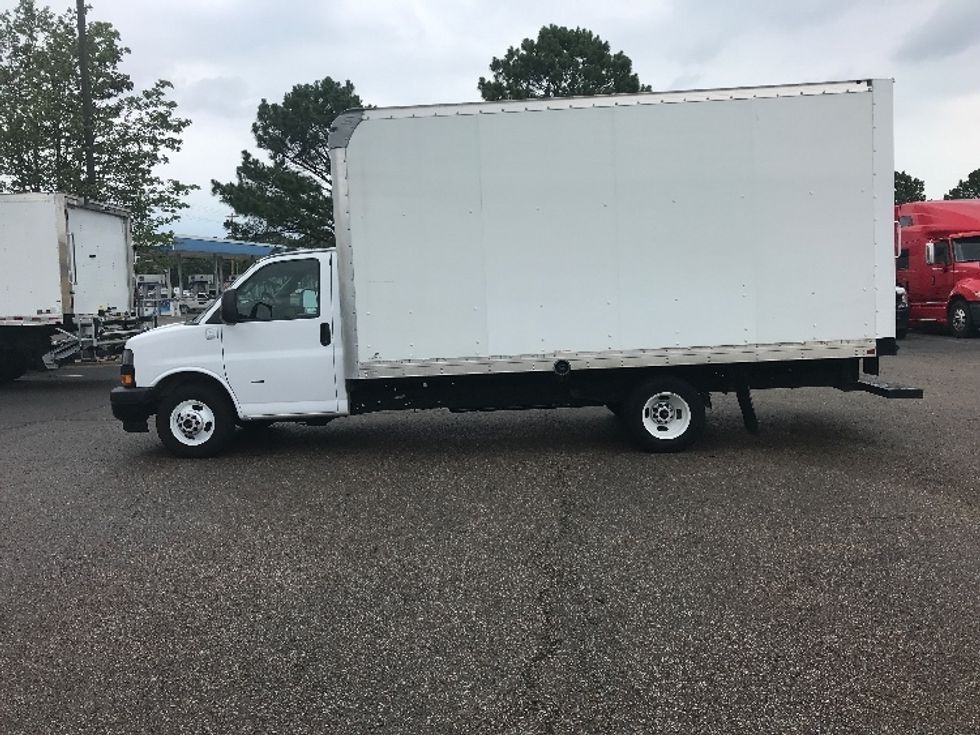Light Duty Box Truck-Light and Medium Duty Trucks-GMC-2022-Savana G33903-Olive Branch-MS-80,753\n\t\tmiles-$ 42,500 - Image 4