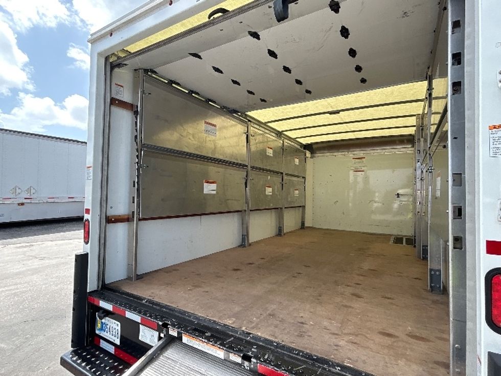 Light Duty Box Truck-Light and Medium Duty Trucks-GMC-2022-Savana G33903-Orlando-FL-27,045\n\t\tmiles-$ 45,000 - Image 11