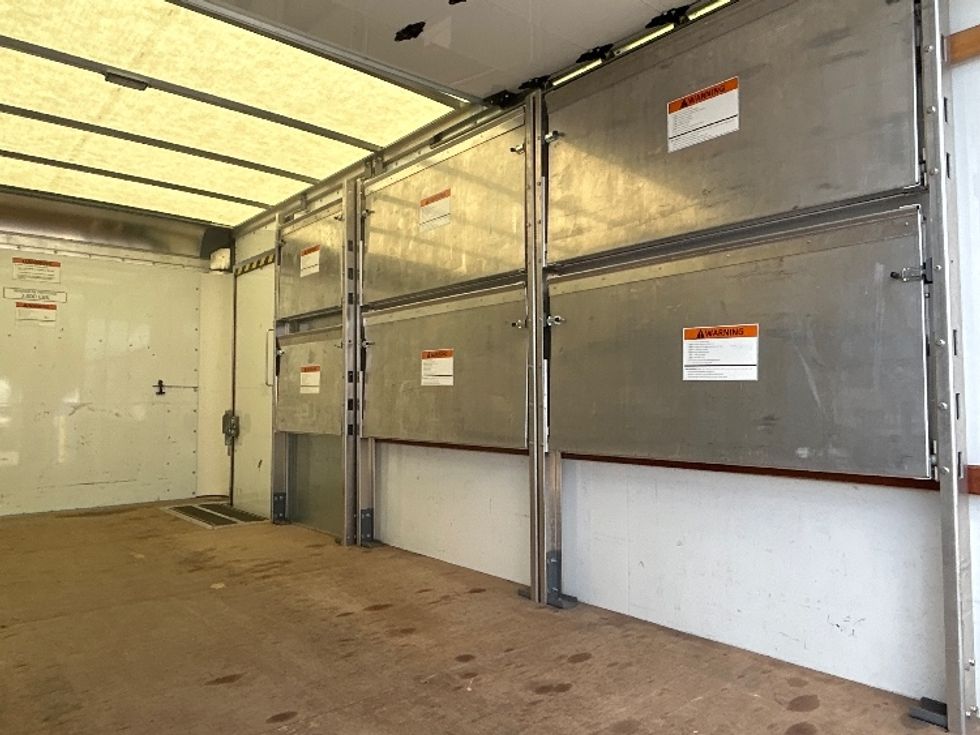 Light Duty Box Truck-Light and Medium Duty Trucks-GMC-2022-Savana G33903-Orlando-FL-27,045\n\t\tmiles-$ 45,000 - Image 12