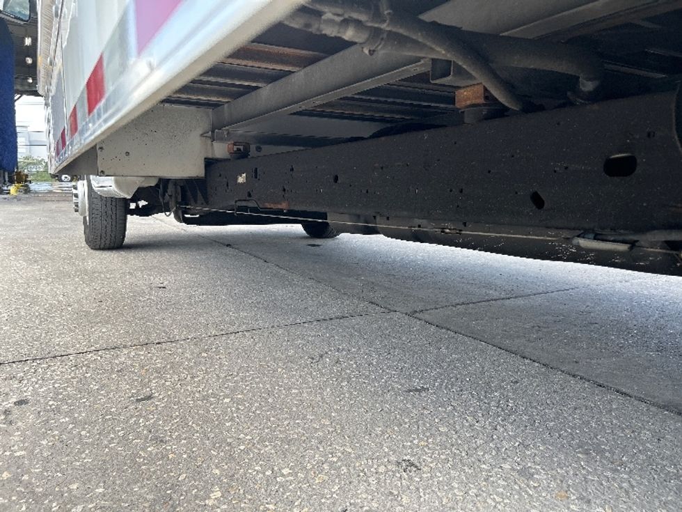 Light Duty Box Truck-Light and Medium Duty Trucks-GMC-2022-Savana G33903-Orlando-FL-27,045\n\t\tmiles-$ 45,000 - Image 5